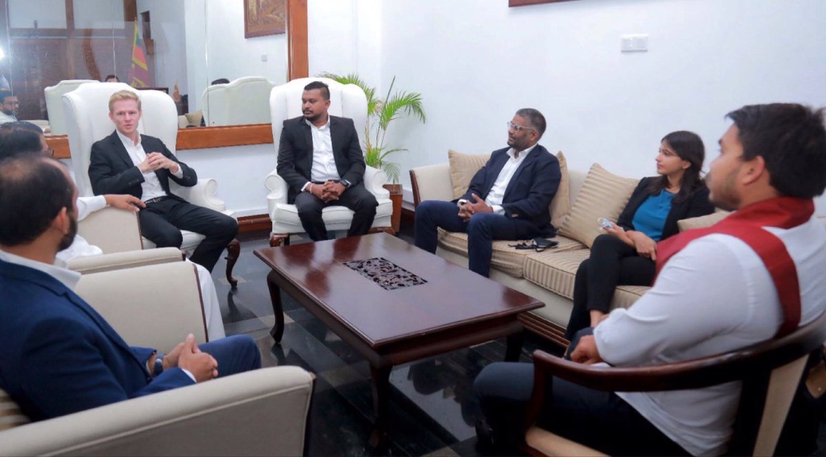 Daraz Group CEO, Mr. Bjarke Mikkelson and the Daraz LK Team met with key government leaders and expressed Daraz's commitment to boosting e-commerce innovation and growth in Sri Lanka. Read more:bit.ly/32TVdud

#DarazSriLanka #ecommerce #innovation #technology