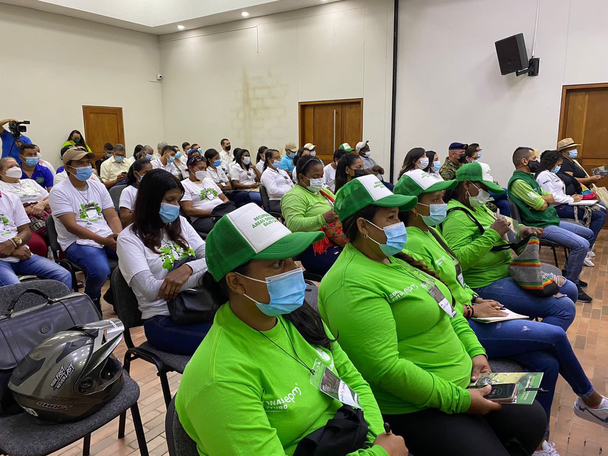 SENA_Antioquia's tweet image. #AestaHora En Caucasia realizamos el foro “El Bosque y la Vida” 🌳☘️🌎un espacio para proteger los bosques, la biodiversidad, el aire, los recursos hídricos y la productividad agropecuaria, 💧💚promoviendo acciones para un desarrollo sostenible en la región #SENASostenible🌿