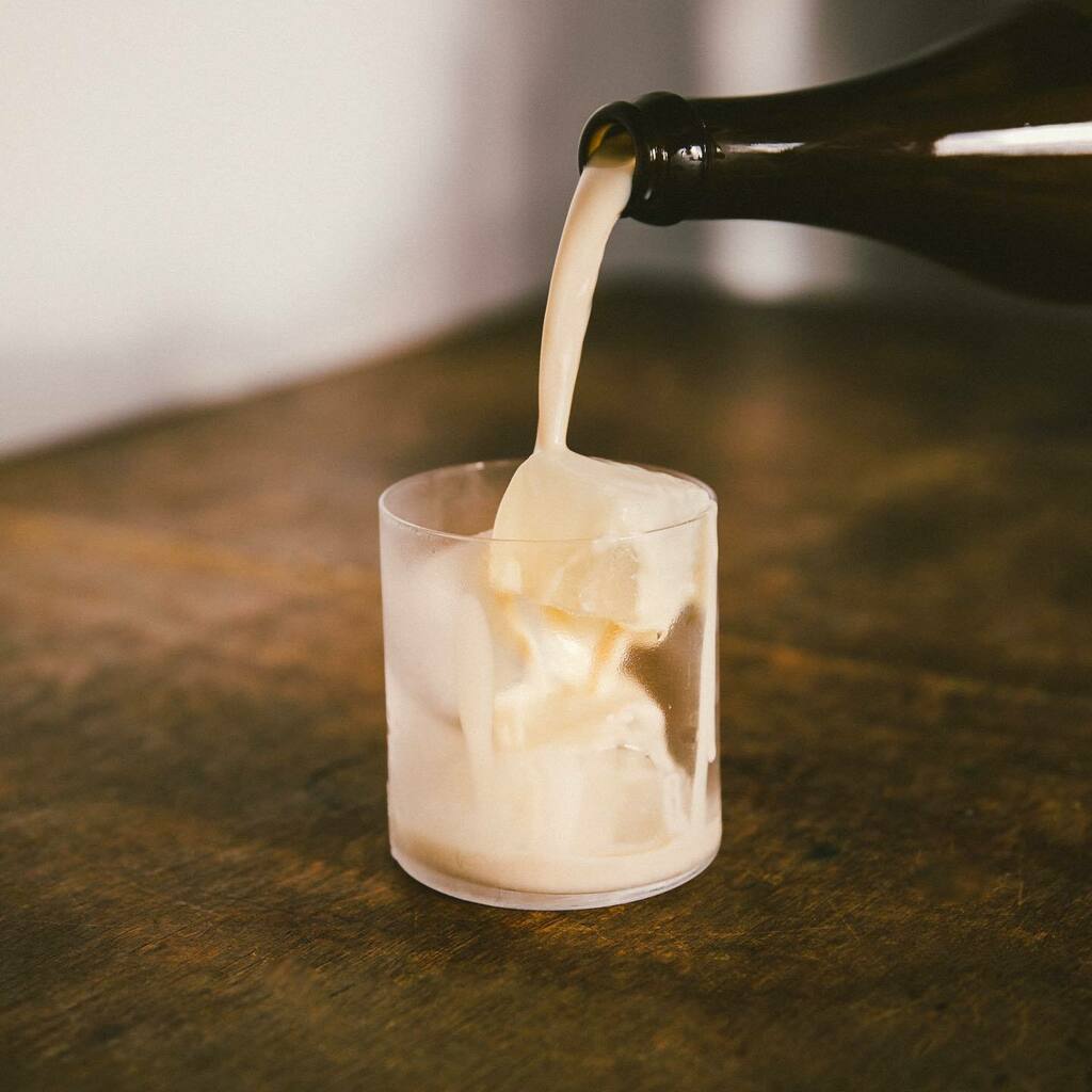 Forget about mulled wine this Christmas. What you really need is Oatnog! The clever people at @blacklinesdrinks have pulled together a beguiling blend of @eastlondonliquorcompany rarer rum, <a href="/oatly/">Oatly</a> barista, coconut, cinnamon, nutmeg &amp; vanilla, resulting i… instagr.am/p/CW-_mVvoDTO/