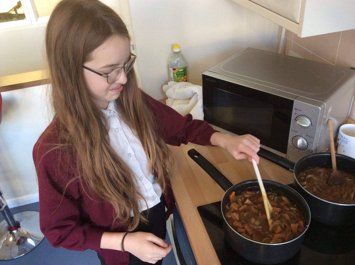AcademyBrooke's tweet photo. Year 6 have enjoyed DT week: evaluating ingredients available to rationed WW2 Britain; planning a stew suitable for a WW2 soldier; creating said stews (and baking some accompanying bread); and then trying/evaluating their efforts. Future Bake-Off contestants? You never do know! https://t.co/h3tZrL8tVV