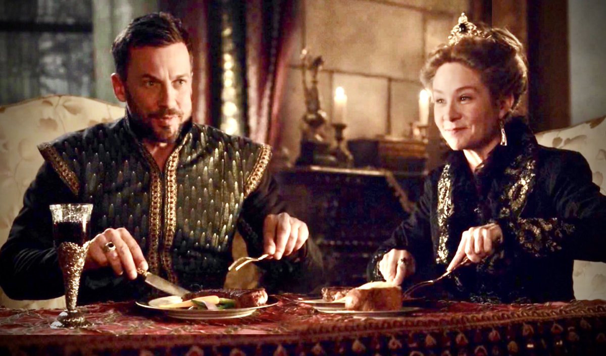 ReignedUsIn's tweet photo. They shoot horses don’t they? 😬
#ThrowbackThursday #classiccatherine #meganfollows #craigparker #Reign https://t.co/VhzOHMPU0s