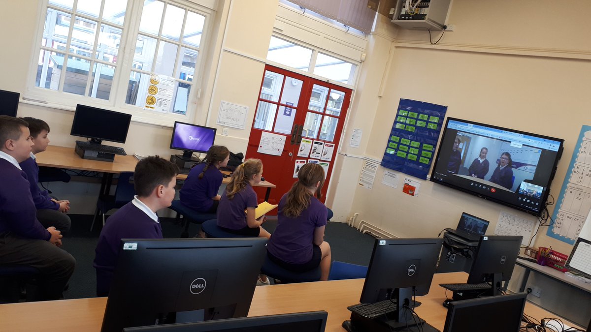 OPA_Newstead's tweet photo. Mr Fozzard met the Digital Leaders for the first time to discuss how they can take responsibility across school! They also had a virtual meeting with Digital Leaders from @OPA_KHG to discuss what they have been upto this year so far. #OPAComputing #PupilsRolesAndResponsibilities https://t.co/ohIUR5Vomg