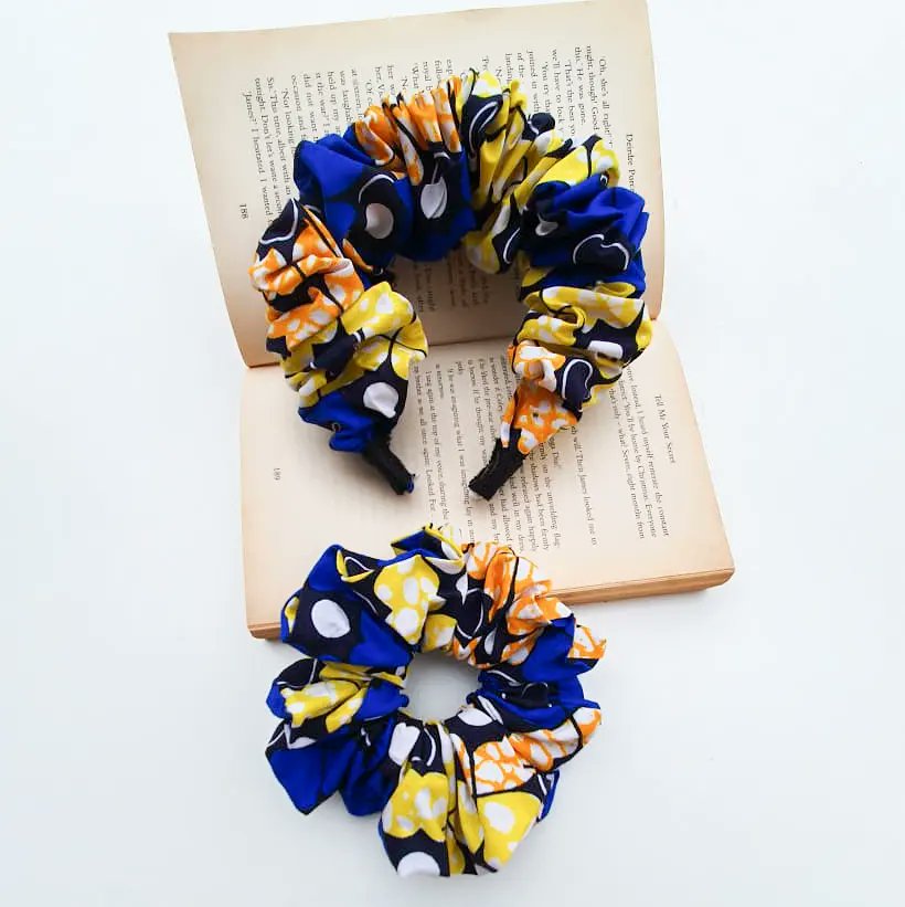 W7Fashion's tweet photo. SALE 🚨

- BUY 1 SCRUNCHIE AND A HEADBAND FOR R50

-BUY ANY 3 SCRUNCHIES AND 3 HEADBANDS FOR R180

#Sales https://t.co/stoTJ8JQXp