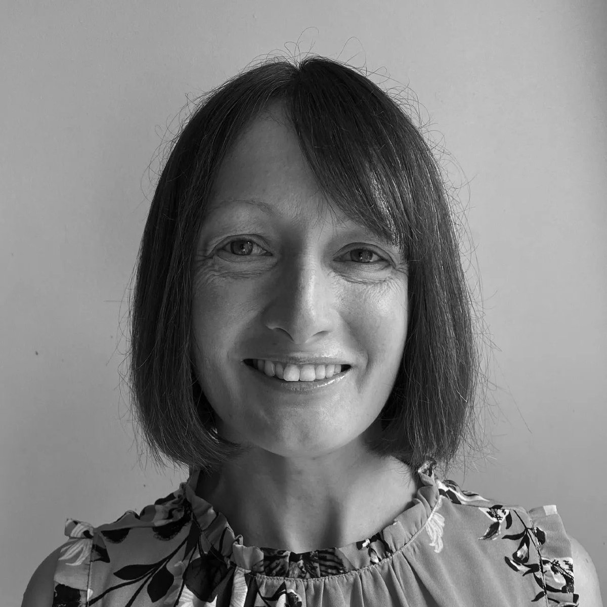 Jenny Swift

'Director of Kerning & Digital Acrobat' (Senior Design Manager), Jenny has over 15 years' experience most of which gained through working for a national charity. 
 
Find out more about Jenny here: https://t.co/TaM1TJwXXs

#MeettheTeam #SeniorDesignManager #Designer https://t.co/dDo8VDFYq1