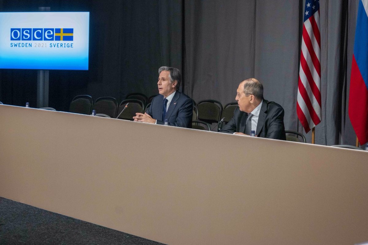 SecBlinken's tweet photo. I spoke with Russian Foreign Minister Lavrov today about Russia’s aggression towards Ukraine. The United States supports a diplomatic resolution to the conflict in the Donbas and urges Russia to fulfill its commitments under the Minsk agreements. https://t.co/RbSK3EaRJB
