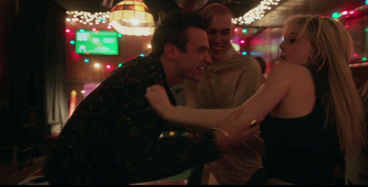 rhysanddamons's tweet photo. Look at their happiness?? Aki Audrey Max are literally goals 🥺 #GossipGirl https://t.co/gJOnhQyDDB