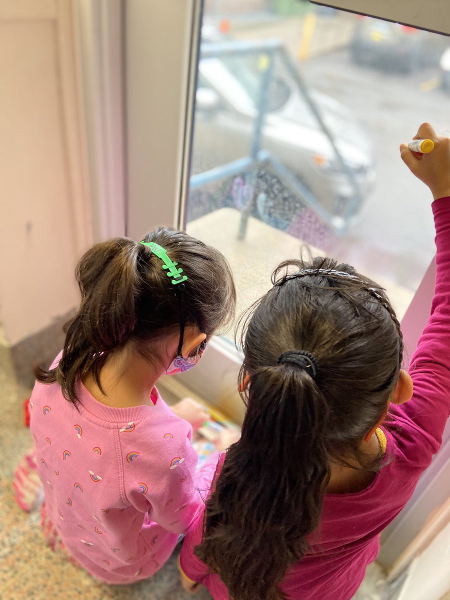 LdsbMsgray's tweet photo. On a rainy day “we can draw a sun”
☀️ 🌧 ☀️ 🌧
window writing, demonstrating literacy behaviours, storytelling collaborating, symbolic representation and verbal language #multimodalliteracies #fdk @MsBrysonLDSB @SydenhamPS_LDSB #kindergarten https://t.co/Q3gGi9t0RI