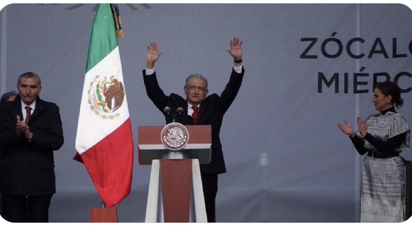 semanal12's tweet photo. 🛑🛑INVITADA ESPECIAL D DICTADOR @lopezobrador_ #Mexico #1deDiciembre #Zocalo COMUNISTA #Brasil DILMA ROUSSEFF @dilmabr #Corrupta IGUAL Q @DiazCanelB #Cuba INVITADO #16Septiembre  @JoeBiden @jairbolsonaro @CarlosLoret @MarkoCortes @alitomorenoc @ClaudioXGG @PagesBeatriz @FoxNews https://t.co/DNBUDRa5j6