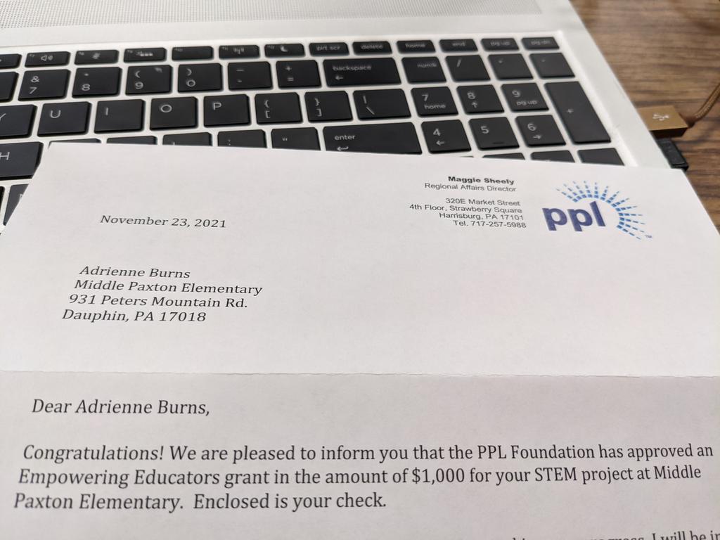 Well that's a fun surprise to find in my mailbox this morning! 🙂
<a href="/MiddlePaxtonES/">Middle Paxton Elementary</a> Thank you, @PPL #kti #cdsdchat