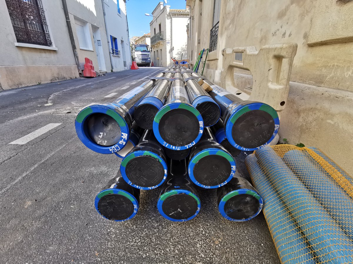 RegiedeseauxM3M's tweet photo. 🚧Travaux en cours avenue Jean Mermoz à @VillePerols. Nous remplaçons 600 mètres de canalisations d'#eaupotable, pour des conduites plus résistantes à la corrosion. 

Budget HT : 330 000 €.

Merci aux équipes travaux programmable de la @RegiedeseauxM3M et au prestataire @ScamTp. https://t.co/0QVgrpUcyO