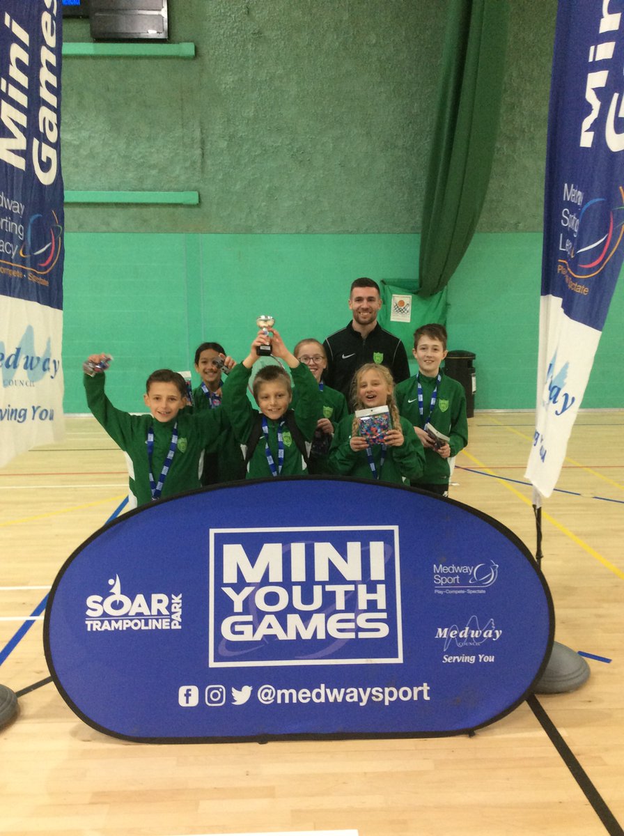 SportWainscott's tweet photo. 🏆 MYG BADMINTON CHAMPIONS 🏆

What an outstanding effort from all the children today, impeccable behaviour and some outstanding badminton on display!!!! @RoseCallaway3 @RoDavies71 @WainscottSchool @inclusion_s https://t.co/23nrW7mKpf