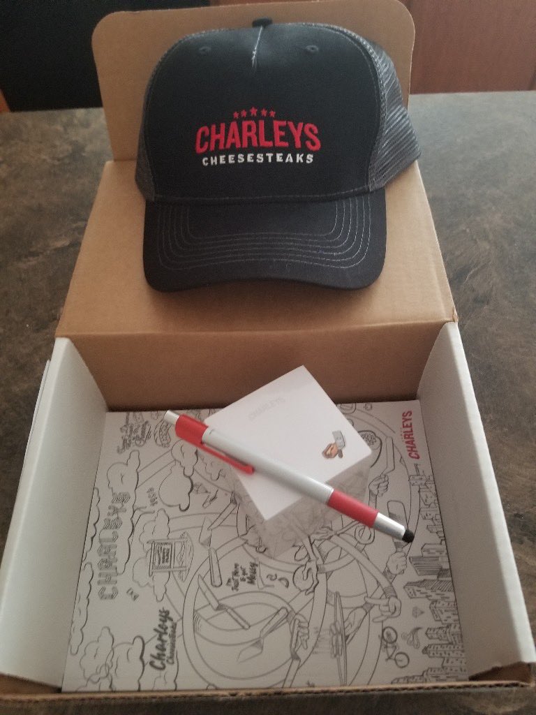 medictom's tweet image. Got my prize box from @Charleys yesterday!  So awesome, decked out in some awesome swag!  #CraveCharleys #swag #prizewin #prizes so love .@Charleys my go to place all the time!  🥖🧀🥩.  🍟🧀🥓