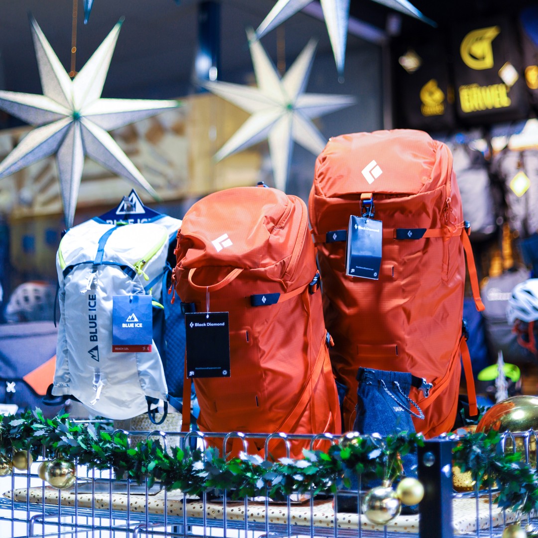 Material de escalada y montaña... Encuentra los mejores regalos nuestra tienda. ¿Y por qué no un bono para venir a escalar a Espacio Acción? ¿O uno de nuestros cursos? 
#espacioaccion <a href="/mas_8000/">+8000</a> #escalada #escaladamadrid #rocodromo #climbing #navidad #montaña #alpinismo