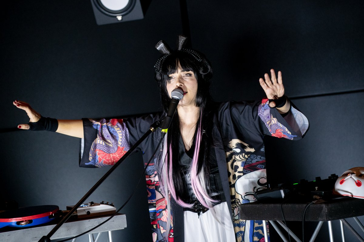 itamusicexport's tweet photo. Intriguing, original and eclectic: here are some pics from @VeraDiLecce's set at @linecheck_it in La Capsula last week! 🎶 

📸 Fabio Izzo

#Linecheck21 #Reverse https://t.co/kzv2XRGlrW