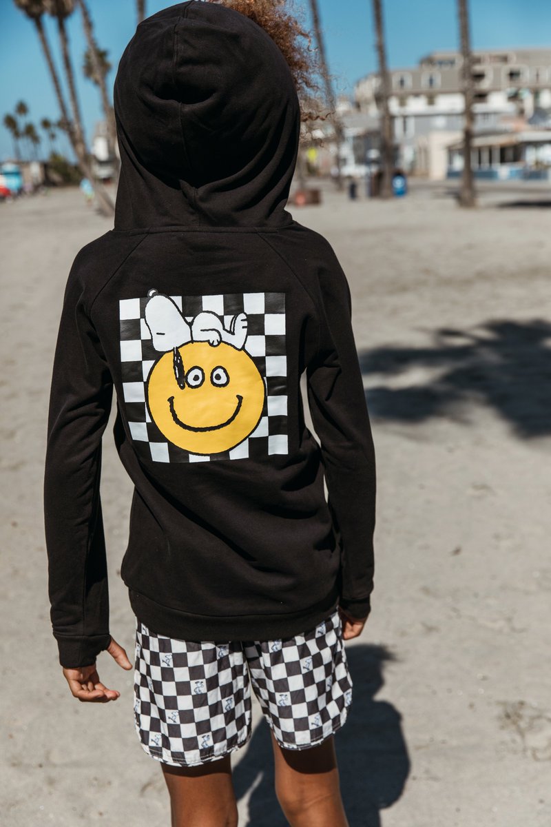 "LAUGHTER IS GOOD FOR THE SOUL" -Snoopy 😃 New holiday hoodie drop is live!  <a href="/Snoopy/">PEANUTS</a>  &amp; <a href="/seaestasurf/">SEAESTA SURF</a> #surfeatnap #Snoopy #PEANUTS 

seaestasurf.com/products/seaes…