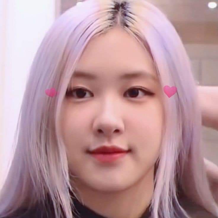 dtkx_0805's tweet photo. Đáng iu quá điiiiiiiiiii😭. Còn chần chờ gì mà khum đi vote cho cục đáng iu này hẻ😭
#MAMAVOTE #rosé https://t.co/m1JC9QCuKp