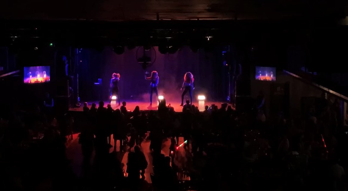 FemmeOlution's tweet photo. Happy Thursday everyone 🙌 

Wishing you a good week from all of us here at BE Productions Headquarters 

#Femmeolution #Beproductions #liveshow #liveentertainment #Singing #Dancing #Stage https://t.co/pBEO5hTNEi