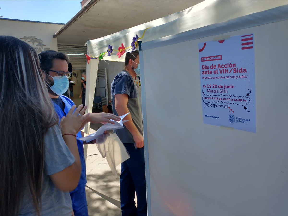 CMDSudoeste's tweet photo. ARRIBA LA SALUD 
Con mucho color y alegría vecinos del Sudoeste y @CMDSur participaron de la jornada de prevención y testeo de #VIHSIDA en el Centro de Salud 20 de Junio.
También, a través de la música el grupo #Arte20 concientizó sobre cuidados de la salud a todo el público 👏👏 https://t.co/zISiCwfiji