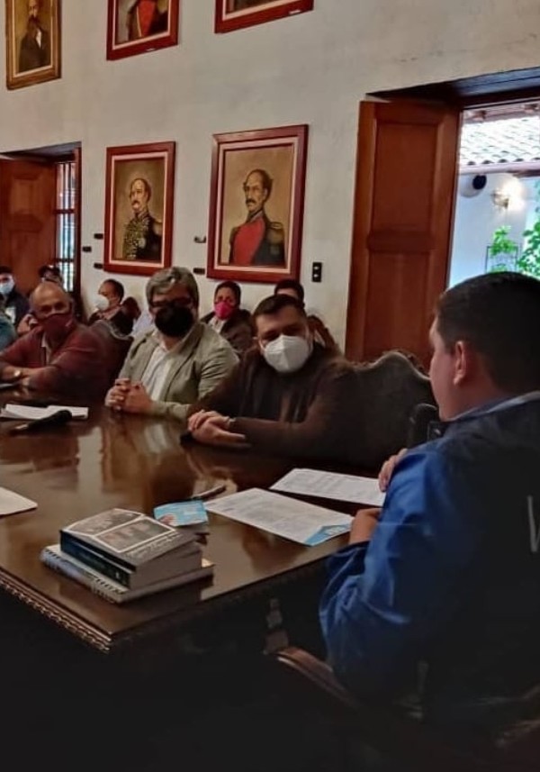 Quiero agradecer al patriota Gobernador del Estado Bolivariano de Mérida <a href="/JEHYSONGUZMAN/">JEHYSON GUZMÁN</a> la designación que me hace como Secretario General de Gobierno. En la fe de Bolívar y Chávez cumpliremos esta misión por amor a nuestra Mérida bonita.
<a href="/NicolasMaduro/">Nicolás Maduro</a> <a href="/drodriven2/">Delcy Rodríguez</a> <a href="/dcabellor/">Diosdado Cabello R</a>