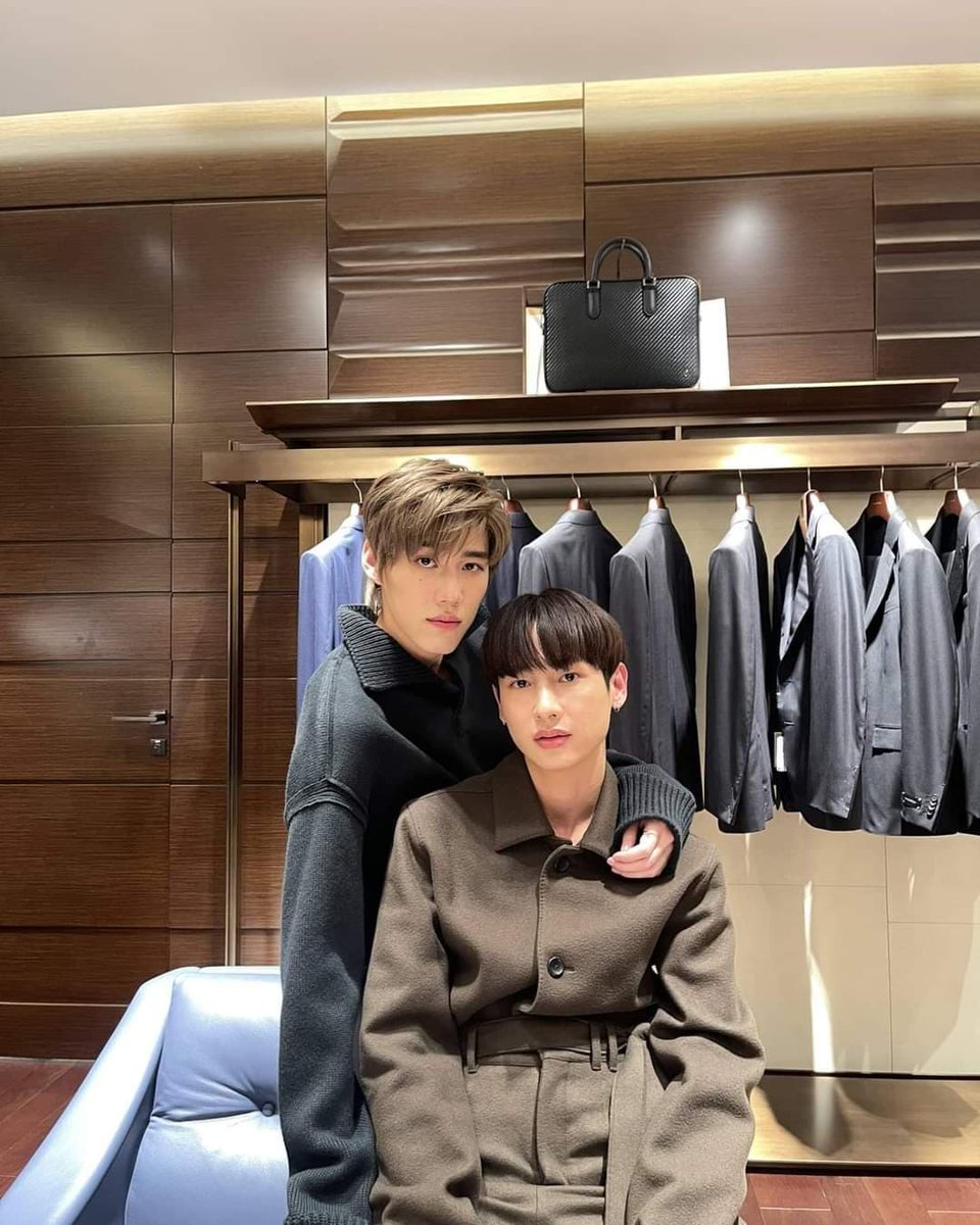 offgunmex's tweet photo. Irenlos, tan hermosos y empoderados
#offgunmx #offgun #ออฟก้น #PpKritt #offjumpol #gun_atthaphan #NotMeSeries #NotMeTheSeries #offgunisreal #offguncouple #BL #cuteboy #Raikantopeni https://t.co/yOpKzkto4v