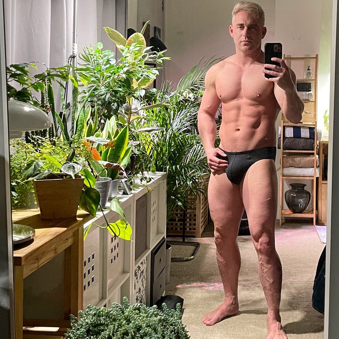 Feeling Fresh and yes I am now Blonde. 😘💪 https://t.co/xLahUBPbyc