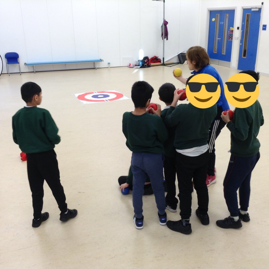 Linda Stacey (@newsomehighspin) on Twitter photo Wow -great morning of Commonwealth Games activities <a href="/mountpleasantps/">Mount Pleasant Primary School</a> Pupils took part in disability athletics, triathlon & lawn bowls using <a href="/YourSchoolGames/">School Games</a> formats. All learned about the Games & countries involved.#CWG2022 Wow -great morning of Commonwealth Games activities <a href="/mountpleasantps/">Mount Pleasant Primary School</a> Pupils took part in disability athletics, triathlon & lawn bowls using <a href="/YourSchoolGames/">School Games</a> formats. All learned about the Games & countries involved.#CWG2022