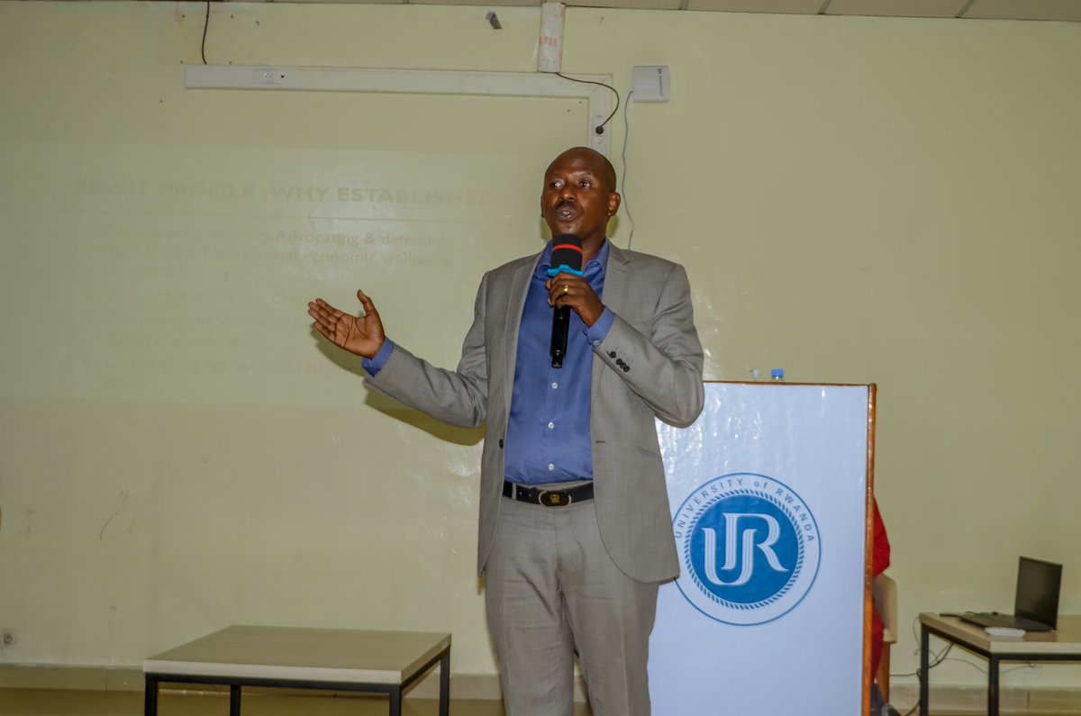 MiningschoolRw's tweet photo. Mr. @MutsindashyakaA from @RewuRwanda said, "There is a high possibility that the mining sector will rank among the top sectors which contribute to employment opportunities once we start practicing good working conditions." Day 4 #MiningweekRW https://t.co/ICdzOjNwy3