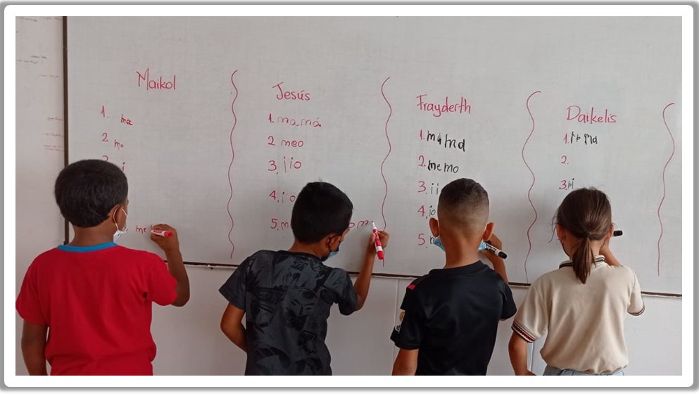 Escuela_Nueva's tweet photo. Estudiantes de los #CírculosDeAprendizajeENA de Cúcuta continúan su proceso de aprendizaje de forma presencial, guardando protocolos de bioseguridad // Children from the #ENLearningCircles of Cucuta continue their learning process in the classroom, following biosafety protocols https://t.co/6rKVKzYGeG