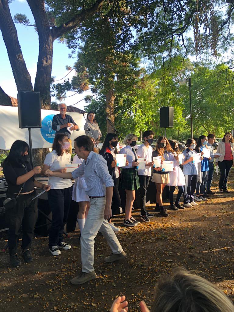 culturamsm's tweet photo. 𝗢𝗟𝗜𝗠𝗣𝗜́𝗔𝗗𝗔𝗦 𝗟𝗜𝗧𝗘𝗥𝗔𝗥𝗜𝗔𝗦 DE SAN MIGUEL 2021📚

¡Felicitamos a todos los estudiantes que participaron y agradecemos por acompañar esta iniciativa!
@jaimemendezh 
@andreslagalaye 
@PLazbal 
@patricksturlese https://t.co/V9Z95Ahqtt