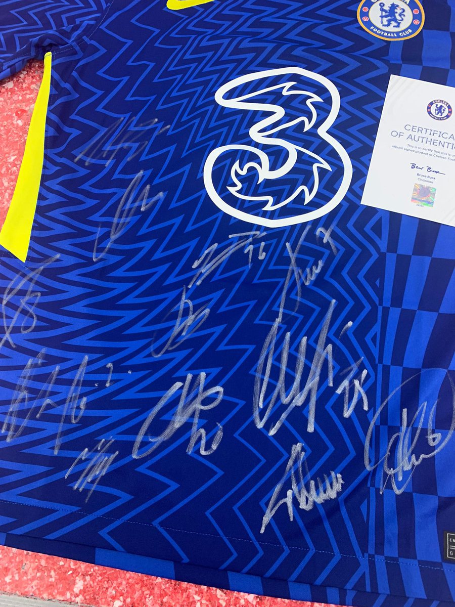 Manny (@manny_official) on Twitter photo The second giveaway of the day from the shoot with Chelsea a few weeks back. Again courtesy of <a href="/nikefootball/">Nike Football</a> RT and follow me to enter! The shirt has been signed by first team players! Winner picked at random and announced in a few days. Good luck๐๐พ The second giveaway of the day from the shoot with Chelsea a few weeks back. Again courtesy of <a href="/nikefootball/">Nike Football</a> RT and follow me to enter! The shirt has been signed by first team players! Winner picked at random and announced in a few days. Good luck๐๐พ