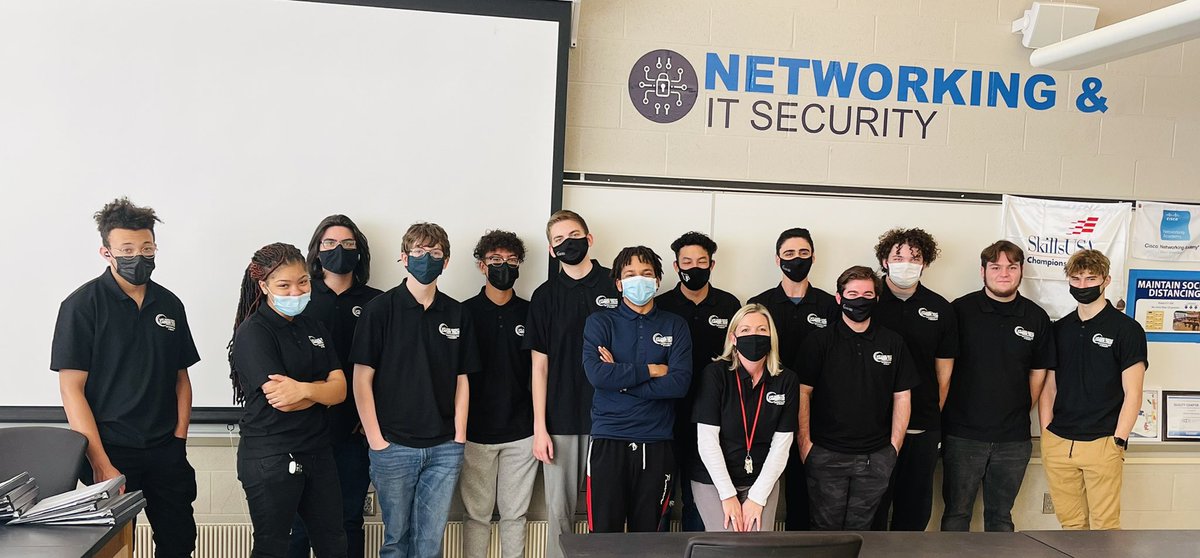 Lucy Ott tweet media