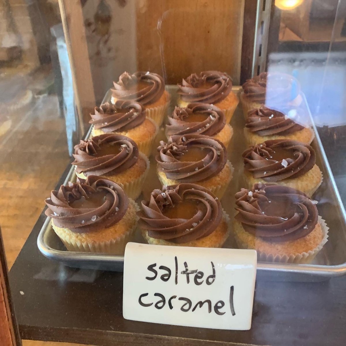 Thursday treats 🧁🥖🧁<a href="/CuppiesandJoe/">cuppies</a>