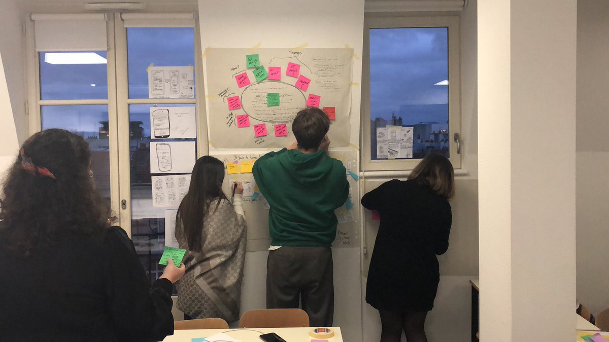 Cours de Design Thinking : Quand il est question de réassurer les utilisateurs vis à vis des transports nocturnes ! Un enjeu de transformation digitale et sociale ! #mbadmb #gogogo #digital <a href="/tan_emilie/">Emilie Tan</a> <a href="/Le_Laptop/">Le Laptop</a>