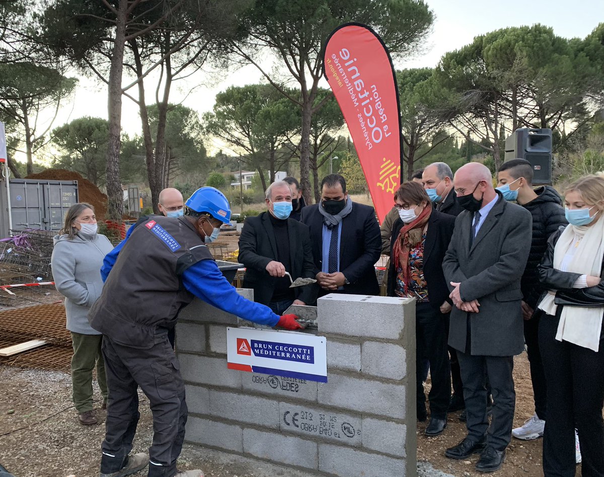aracoccitanie's tweet photo. 1️⃣ère pierre du nouveau bâtiment d’accueil du #lycee Frédéric Bazille à #Montpellier . Au cœur de la Pinède🌲, un projet intégré au paysage, une entrée digne de cet établissement.
Architectes : #Hamerman-Rouby https://t.co/Gs4QIh0mVv
