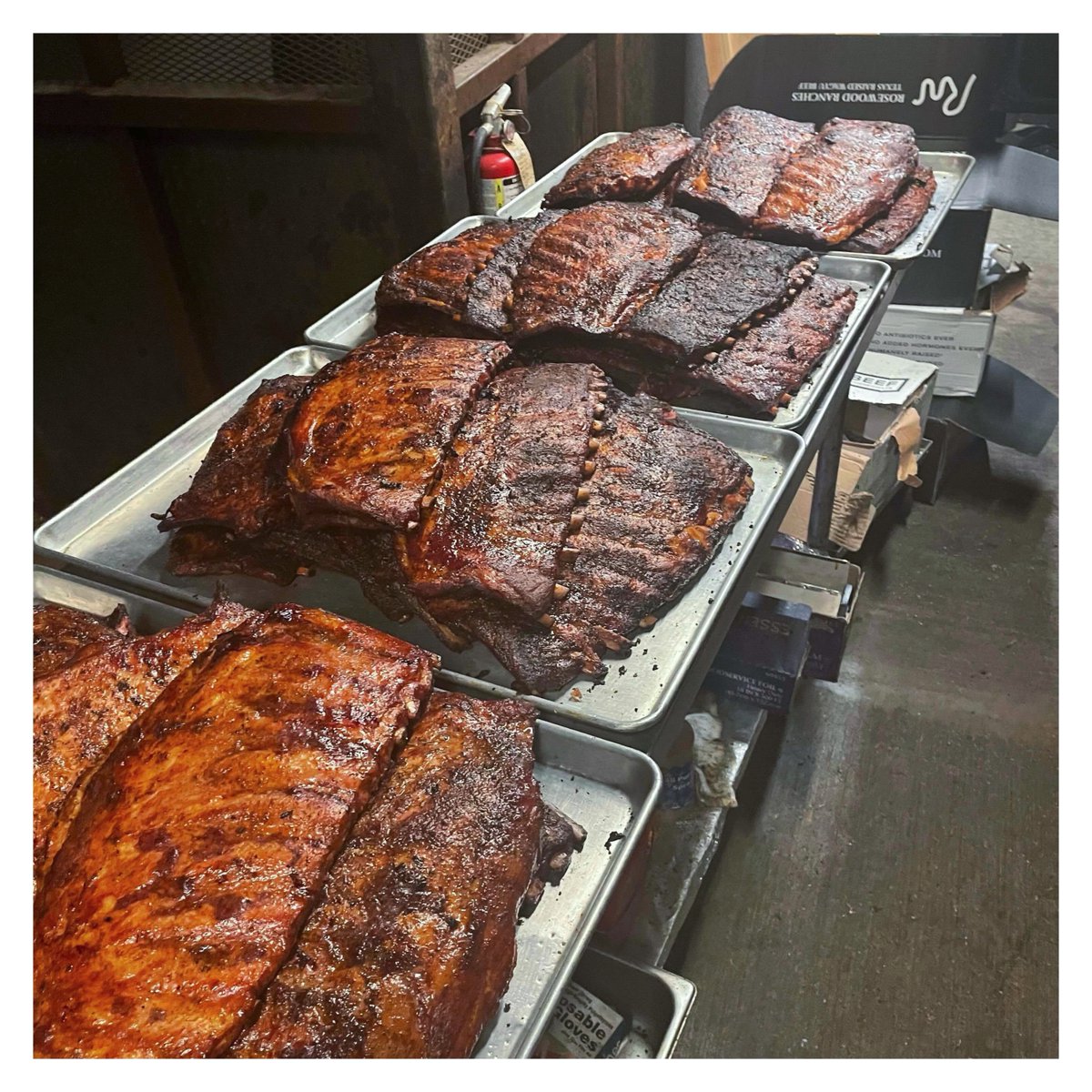 OAKDBBQ's tweet photo. Blow’n smoke at OAK’D 💨
We are always 𝙱𝚞𝚛𝚗𝚒𝚗𝚐🔥 https://t.co/XPImTS3NtO
