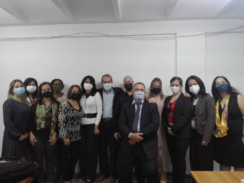 ArmandoRguezB's tweet photo. Grato encuentro con Dr. Carlos César y su equipo #CEGESTA en @UPR_Cuba Prometimos volver junto a Dr. Núñez Jover! Gracias a organizadores d #Mardeltur y a Dra. Zarays, Vicerectora #Investigaciones Un abrazo desd @citmacuba @DiazCanelB @InesMChapman @ElbaRosaPM #CubaVive #Cuba https://t.co/7Qi6HHZJfy