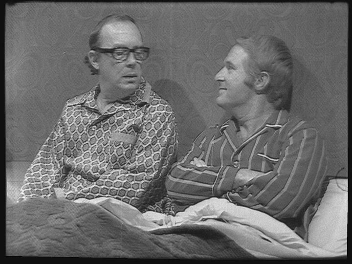 RichardTRussell's tweet image. Stages in the Morecambe & Wise Colour Recovery process: (1) B&W film scan, after undistortion, (2) residual x-distortion contour map, (3) quadrant map, (4) final colour picture. Fortunately @CrocmanSnappy was able to remove the terrible cross-colour on Eric's pyjamas! #bbcbasic