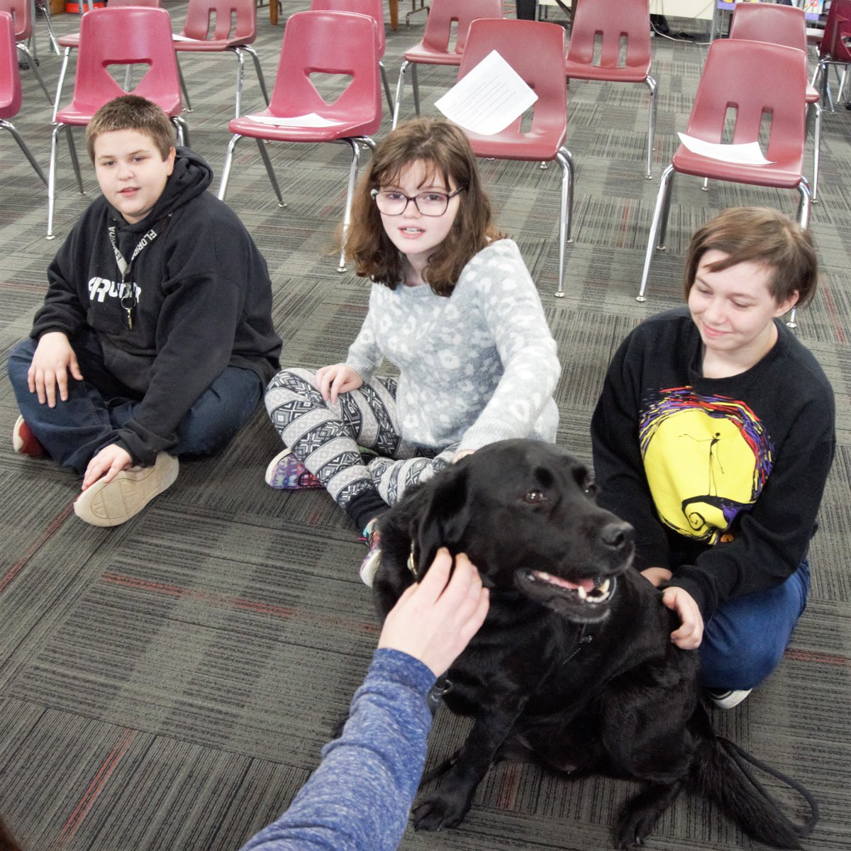 AlderSchools's tweet photo. If only every school day started with cuddles from dogs! The furry break that kids from @jonathanalderjh got to experience this morning, courtesy of Lily and Oakley's visit, was priceless.
#youmatterJA #pilotdogs #therapydogs https://t.co/s1suURtIhj