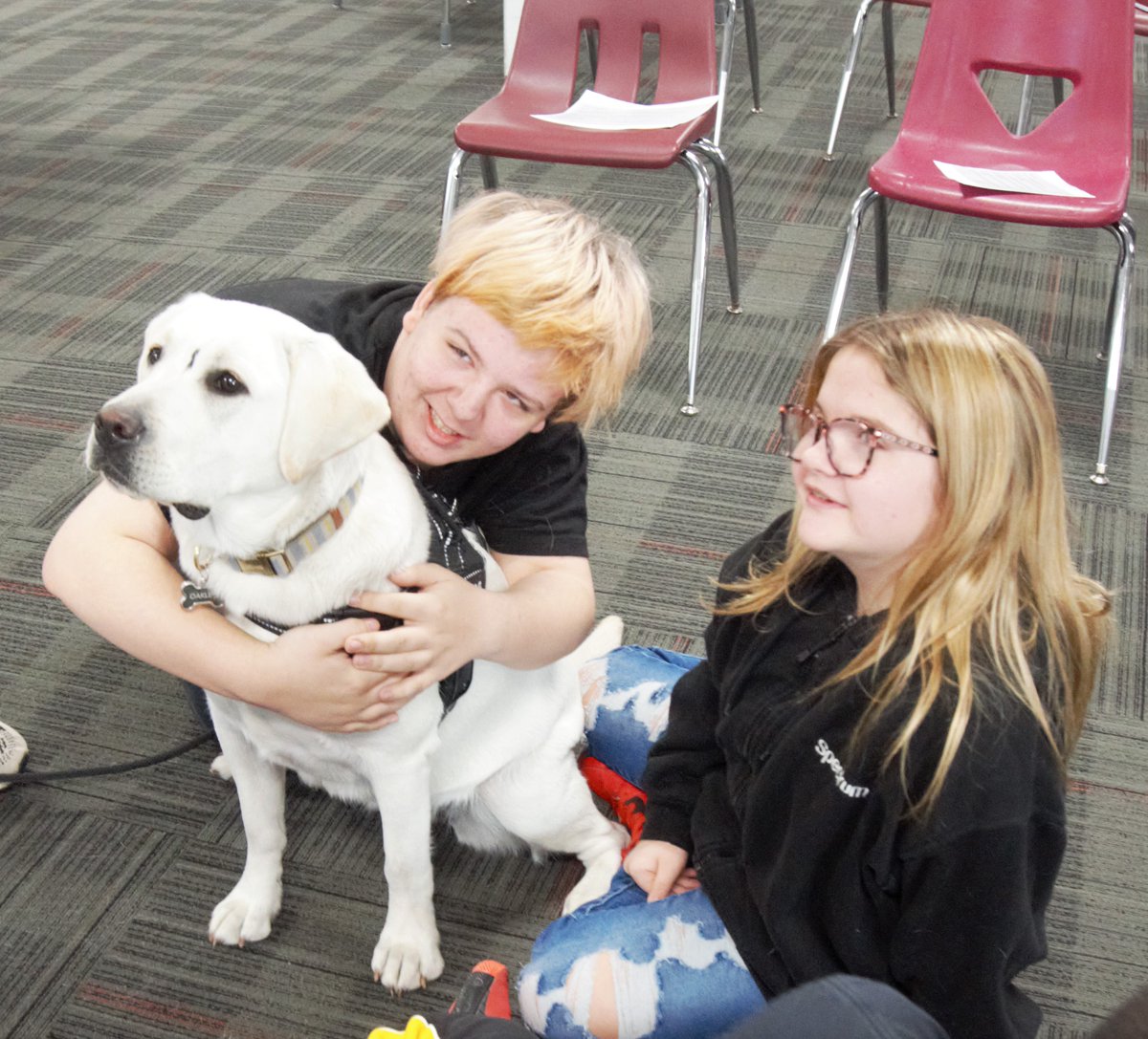 AlderSchools's tweet photo. If only every school day started with cuddles from dogs! The furry break that kids from @jonathanalderjh got to experience this morning, courtesy of Lily and Oakley's visit, was priceless.
#youmatterJA #pilotdogs #therapydogs https://t.co/s1suURtIhj