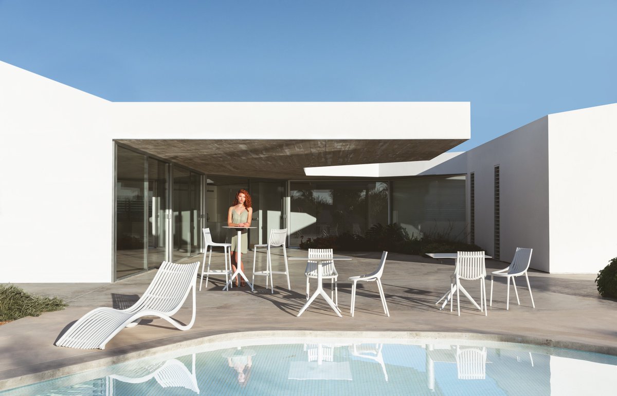 VONDOMSpain's tweet photo. ๐ Ibiza collection, created by Eugeni Quitllet, for @VONDOMSpain has now a new addition: the stool!
#vondom #designfurniture #contractfurniture #stackablefurniture #eugeniquitllet
Find out >>https://t.co/qBLE5KJiGC https://t.co/JYmlpPzZLN