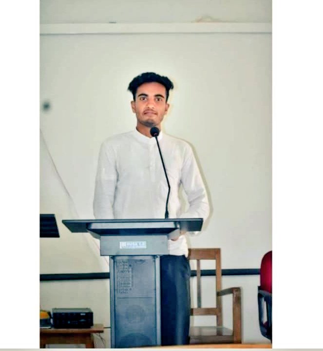 AzaharU20488005's tweet photo. বুকুৰ অন্তৰপুৰ ত বৈ যোৱা আবেগৰ নাম ৰাজনীতি বিজ্ঞান বিষয়
#college👨🎓#uniform💞 #polical #science https://t.co/fEFZQscB9F