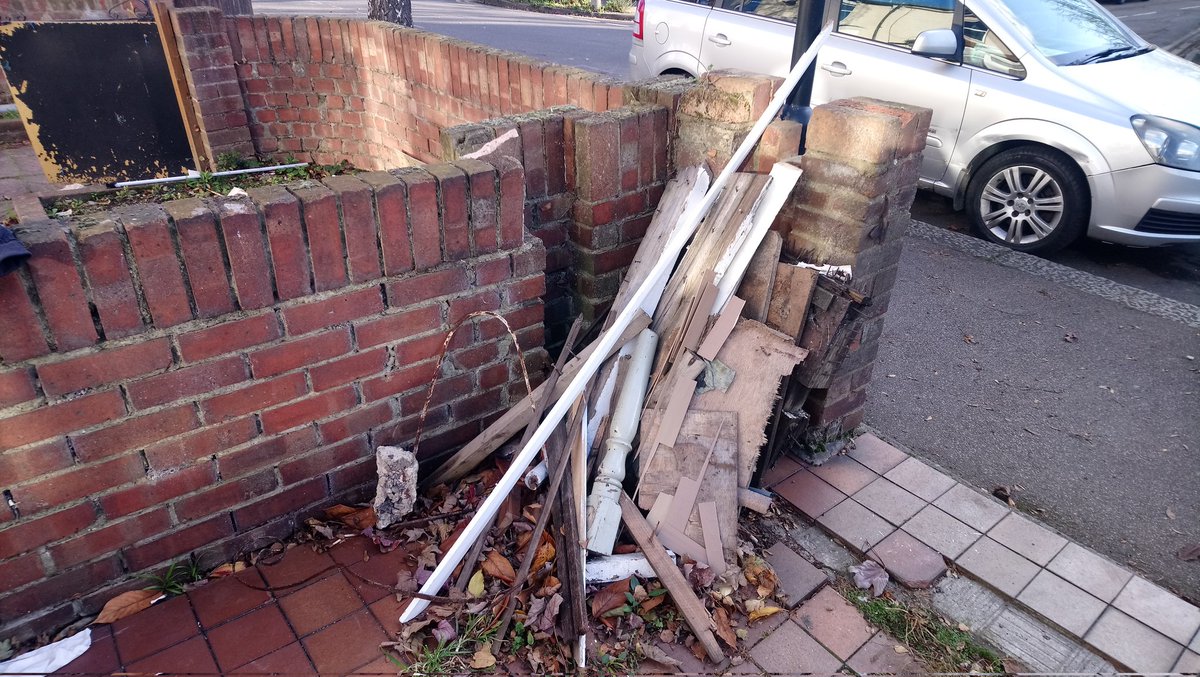 Rosie (@whicheloe) on Twitter photo Hey <a href="/NewhamLondon/">Newham London 💙</a> I paid £20 for a home waste collection service that didn't collect! If I don't have a car what is my option? Newham's #flytipping problem is terrible and this frustrating situation clearly must be linked to the problem. Hey <a href="/NewhamLondon/">Newham London 💙</a> I paid £20 for a home waste collection service that didn't collect! If I don't have a car what is my option? Newham's #flytipping problem is terrible and this frustrating situation clearly must be linked to the problem.