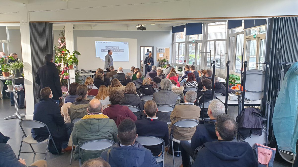 EnergiesprongFR's tweet photo. En direct des Hauts-de-France 📽️ L'équipe @EnergiesprongFR ainsi que @VilogiaGroupe et @RDConstruction_ font visiter le quartier Beaulieu de Wattrelos où la rénovation #EnergieSprong de 160 logements individuels est en cours 🏡#ProgrammeCEE @EnergiesprongEU @INTERREG_NWE #MustBe0 https://t.co/zXDDudiVE7