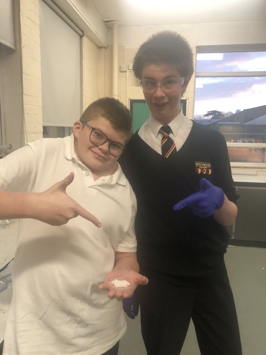 HolyroodScience's tweet photo. Making aspirin and paracetamol to test purity for @CRESTAwards @HolyroodScience @DaveMaccormick has been speaking to students about “joining in” to improve life chances. University is an opportunity for all. No glass ceilings and social mobility /justice for all@HolyroodAcademy https://t.co/Y6otNpFQ1V