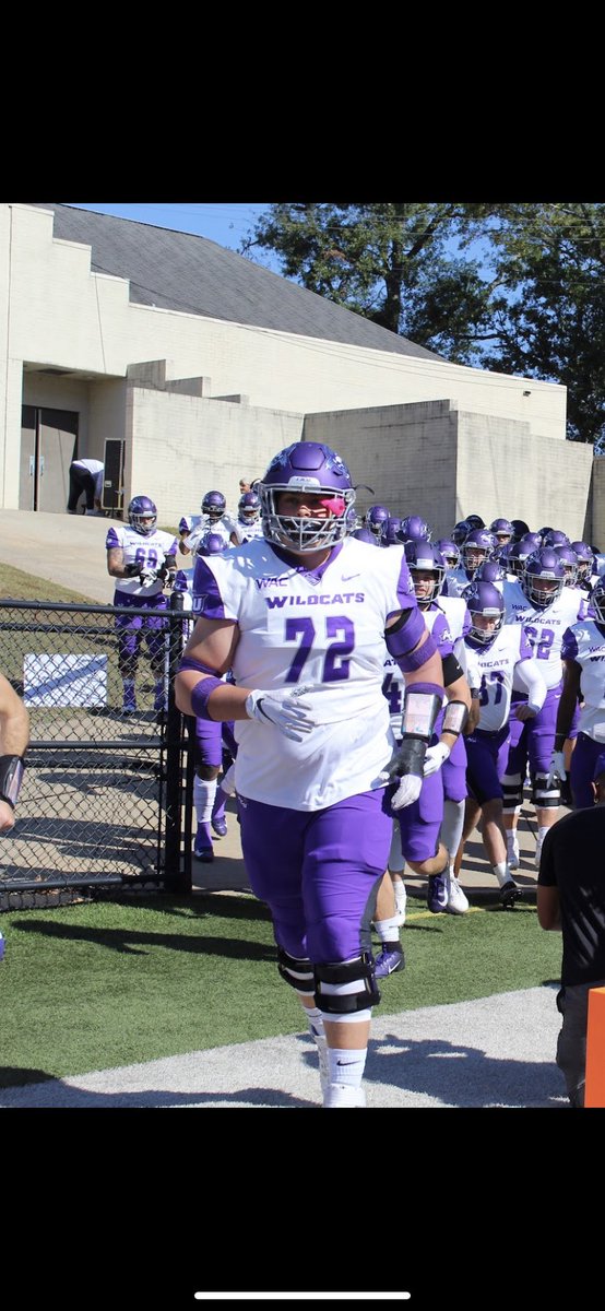 DerekSimmons66's tweet image. 6’6 305Ibs RG/RT
3 years of eligibility (redshirt) 
#Bethebest