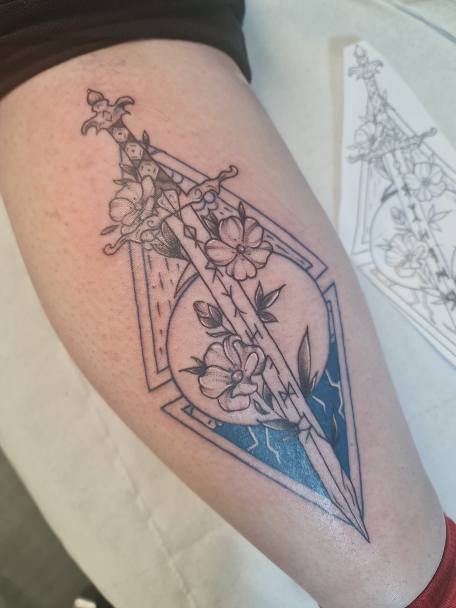 CuppaTealArt's tweet photo. Matching critical role tattoos with the bestie @broadhurst88
Yasha one is mine, mollymauk is his! π€π
Love u dude, thanks for not laughing too much at my pained faces π
@CriticalRole
#criticalrole #yasha #mollymauk #criticalroletattoos https://t.co/lVi5wh4HuY