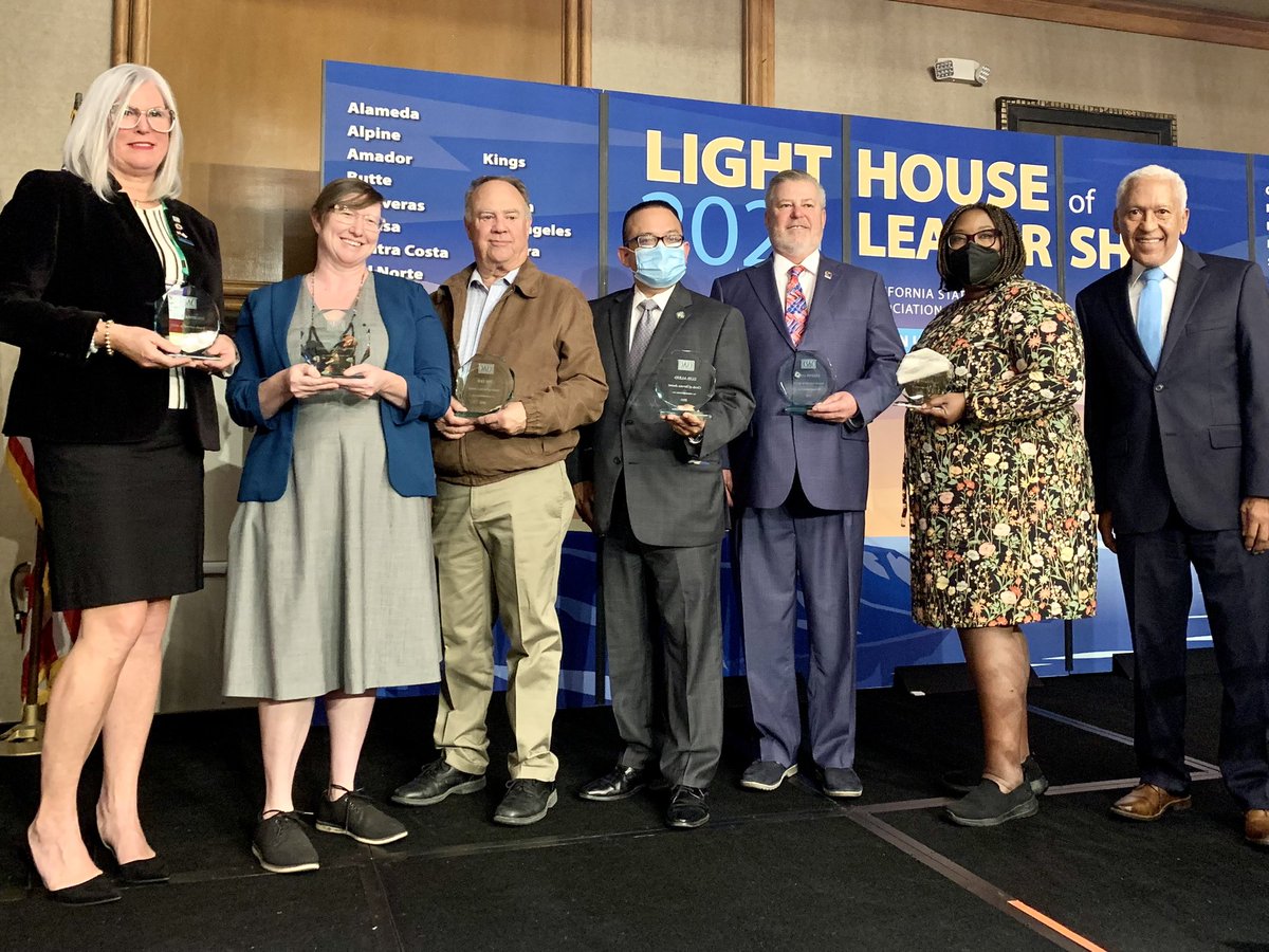CSAC_Counties's tweet photo. CSAC’s Circle of Service Awards! #CACounties Supes & partners stepped up big this year @OfficersHealth ED Kat DeBurgh; & Kings County Auditor/Treasurer/Controller Jim Erb. Great job Supervisors Erin Hannigan, Luis Alejo, John Peters & CSAC 2nd VP Chuck Washington! #CSACAM2021 https://t.co/FnYjljQHeZ