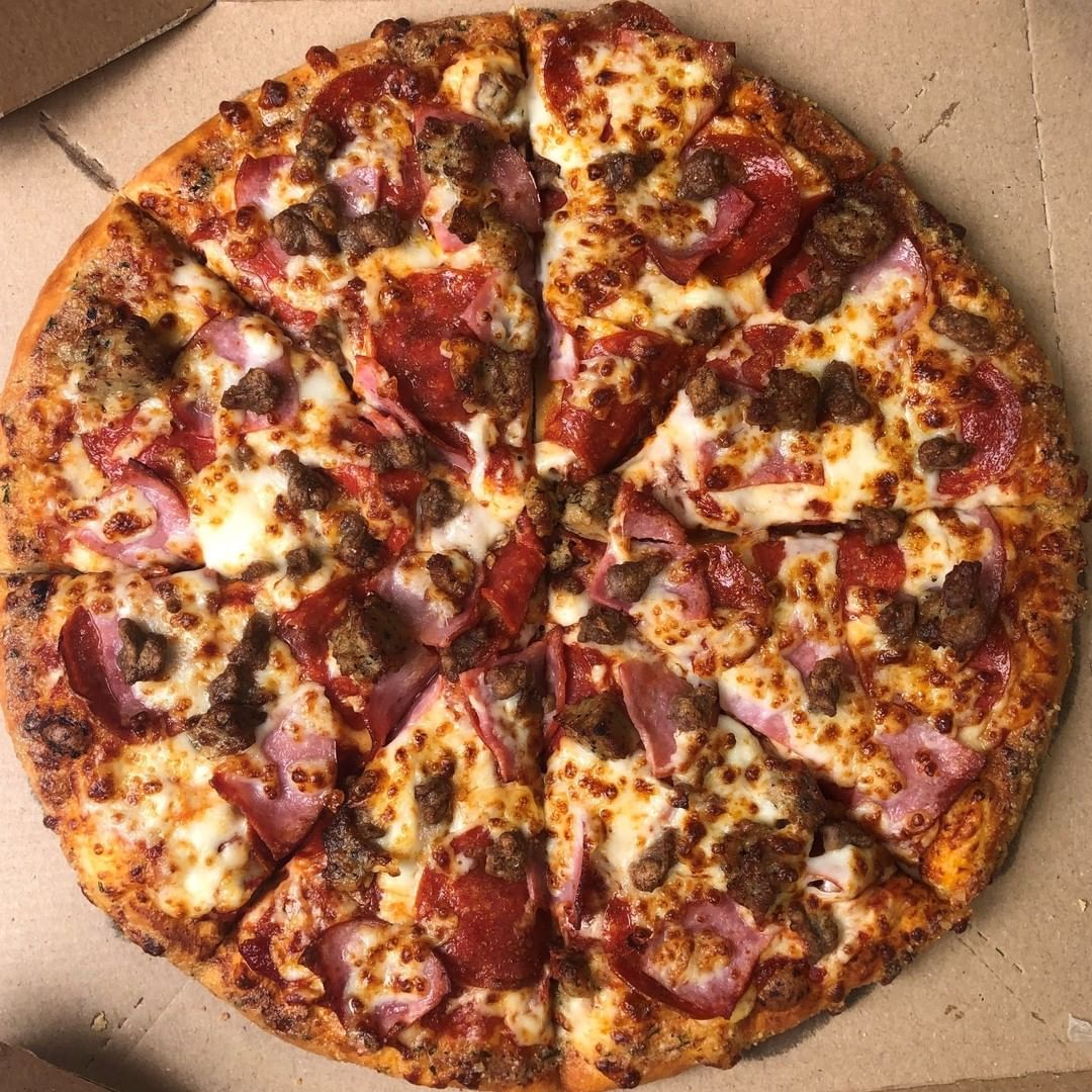 Meatzza domino pizza