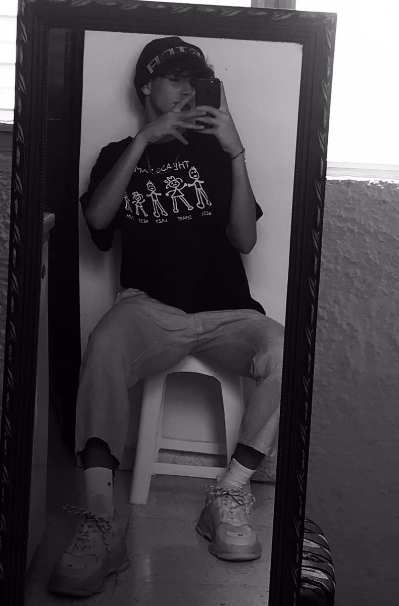 necesito que me ayuden a elegir una pd: no le ignoren 👉🏻👈🏻