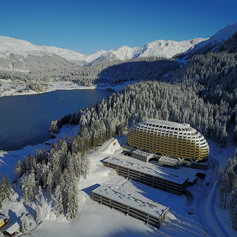 AvondaleTravel's tweet photo. Located high above Lake Davos in Switzerland, the @AlpenGoldHotel offers 216 individually appointed rooms and suites and three distinctive restaurants. You can enjoy the Swiss Alps from your private balcony or spend the day on the slopes.

📷  @alpengoldhotel https://t.co/9hKYjshM4R